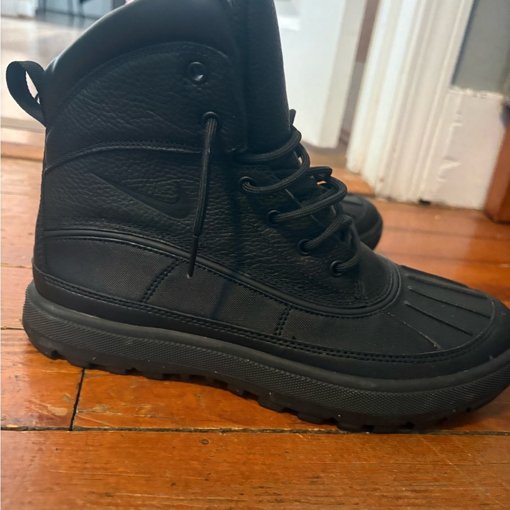 Black Leather Lace-Up Nike Boots - Picture 2 of 6